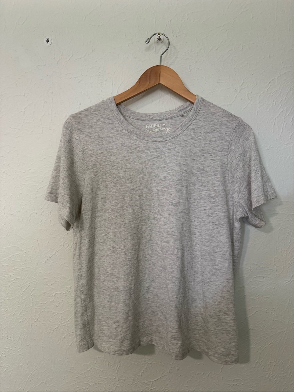 Faherty Sunwashed Organic Cotton Tee Size S